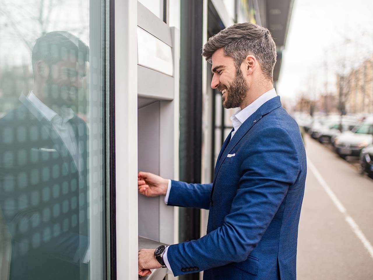 Man using an atm