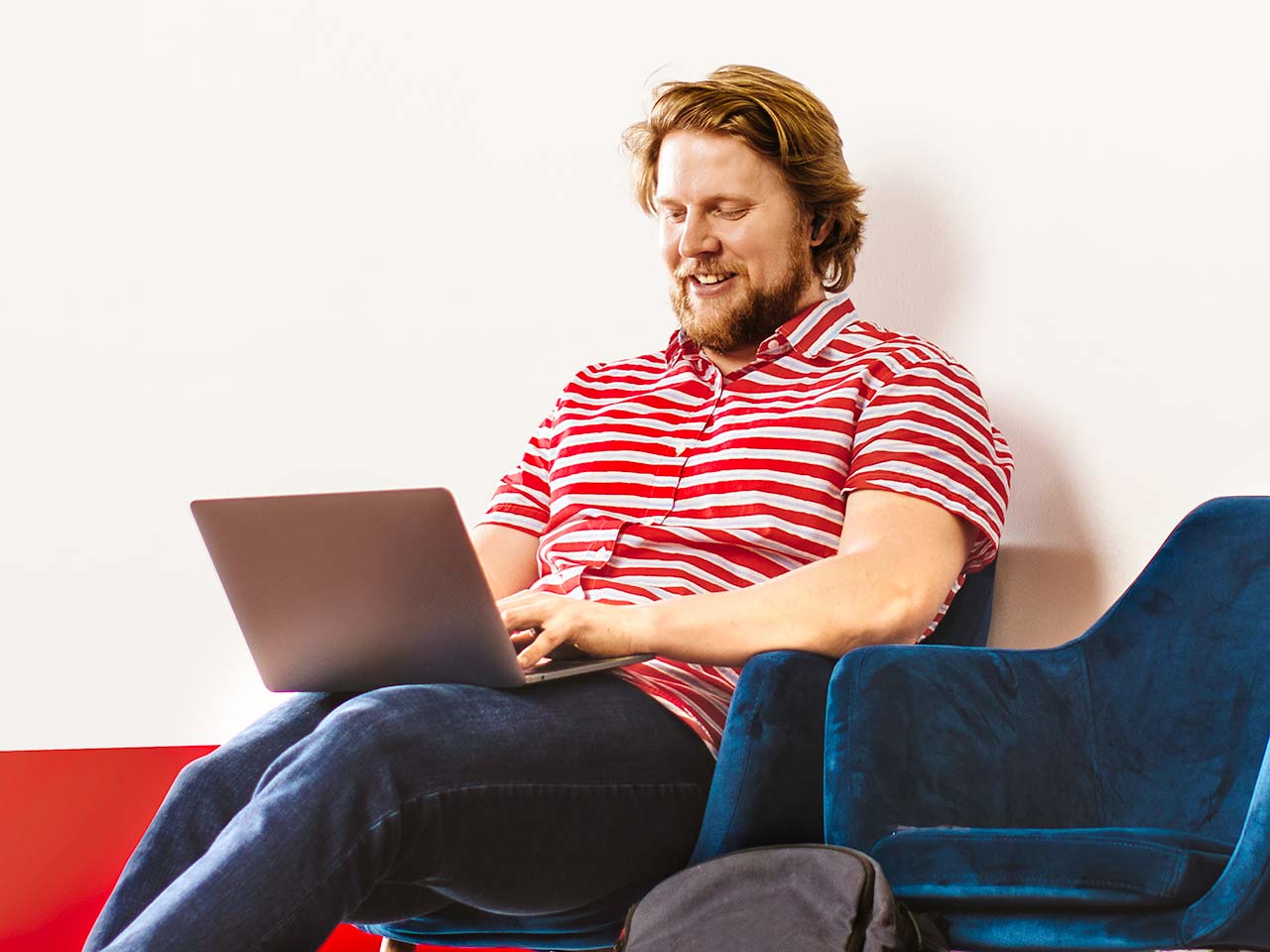 Man typing on a laptop